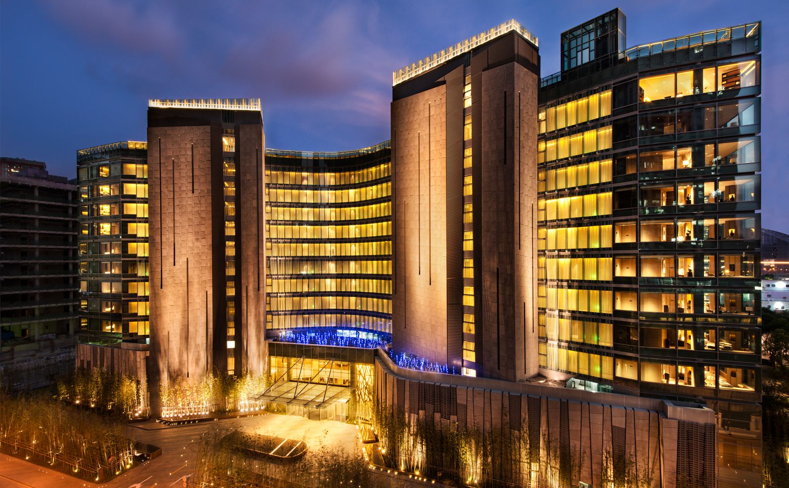 Gira Referenz Banyan Tree Hotel Shanghai