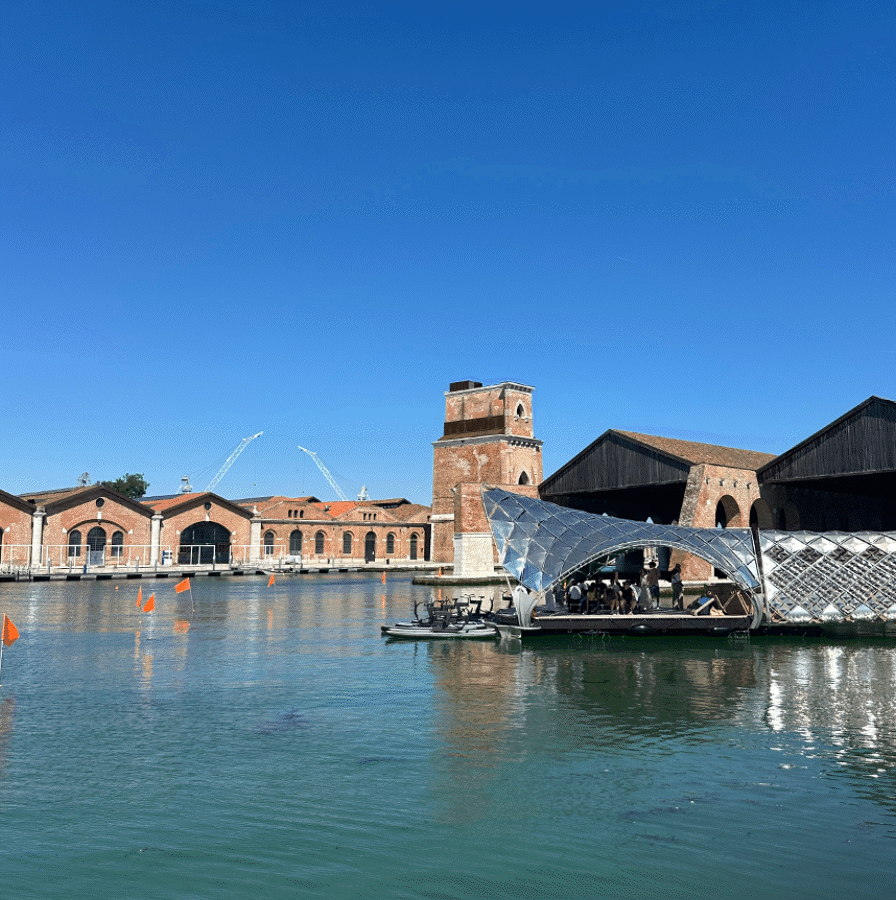 Gira Highlights Architekturbiennale 2025 - Norman Foster GIF uncompressed.gif