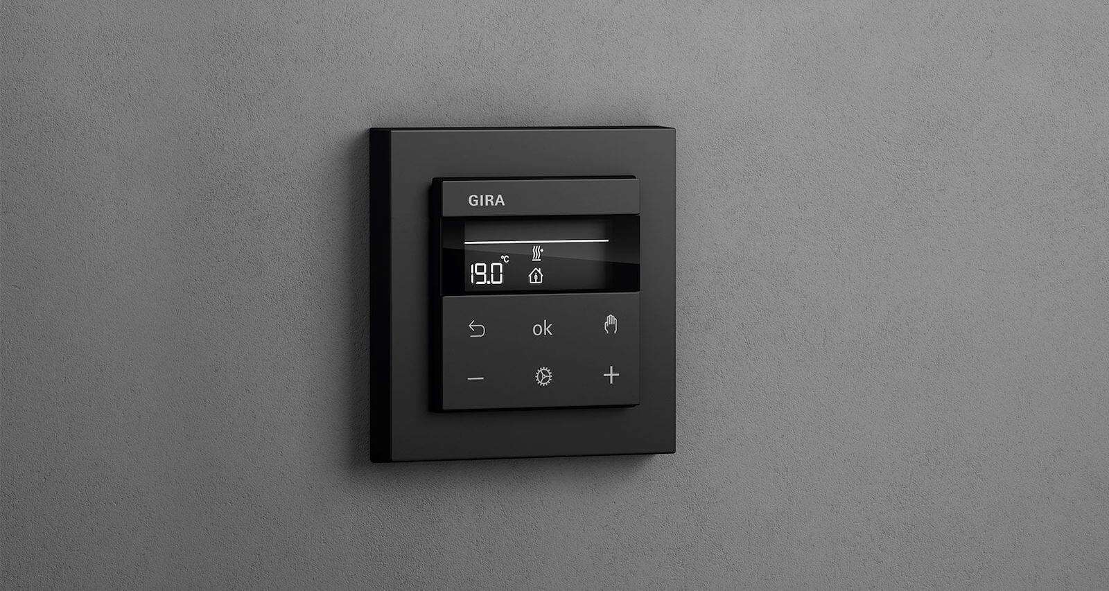Enjoy the benefits of smart heating with the Gira System 3000 room temperature controller: manually or remotely via app.