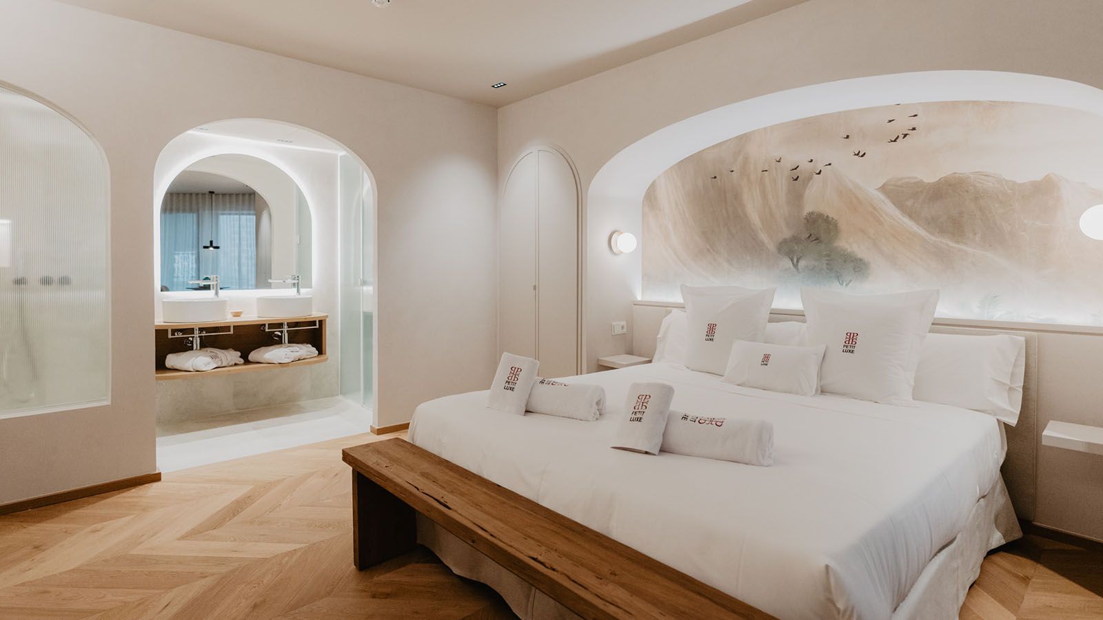 Boutique-Hotel nahe Barcelona setzt auf individuelle Suiten | Architektur