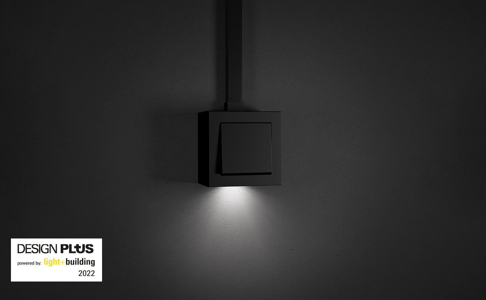 Design Plus Award Gira E2 AP schwarz matt mit Beleuchtungselement