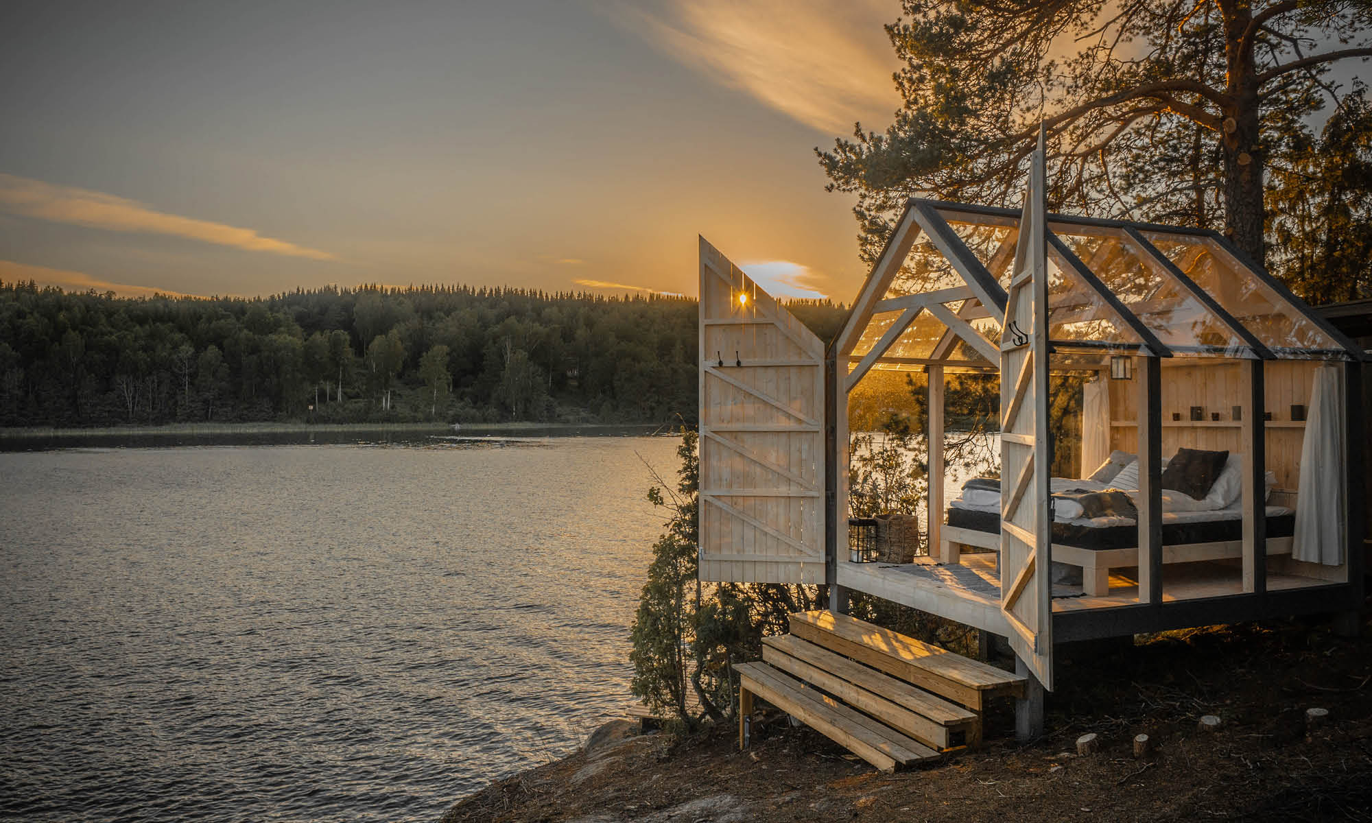 Naturnahe Cabins mit Sonnenuntergang
