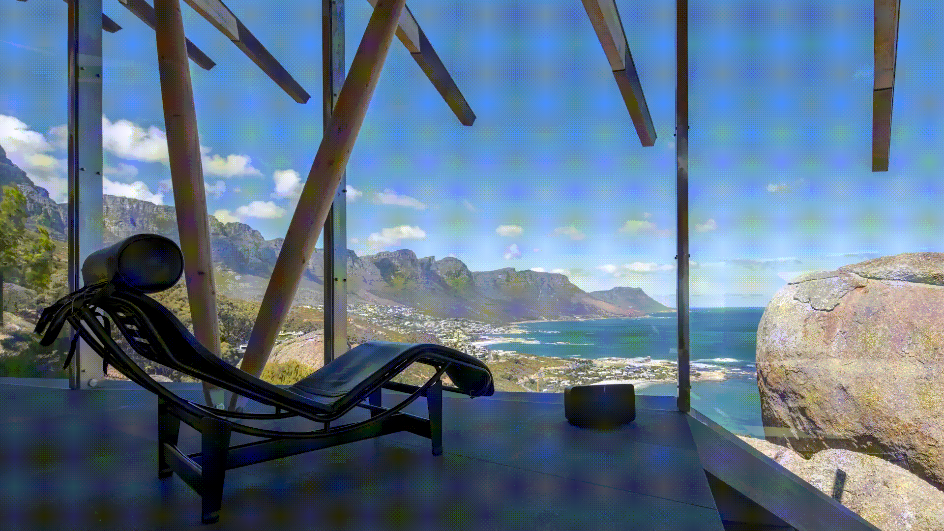 Ein Gif das Eindrücke aus 5 herausragenden Gira Referenzen 2025 zeigt.