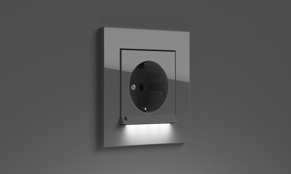 Mehr Orientierung bei Dunkelheit: Die Gira SCHUKO-Steckdose mit LED-Orientierungsleuchte vereint gekonnt Licht und Strom in einem Produkt. Mehr Infos.