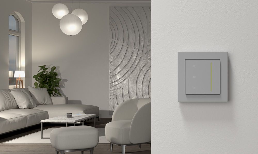 Gira System 3000 Touchaufsatz in Grau matt Milieuabbildung Wohnzimmer